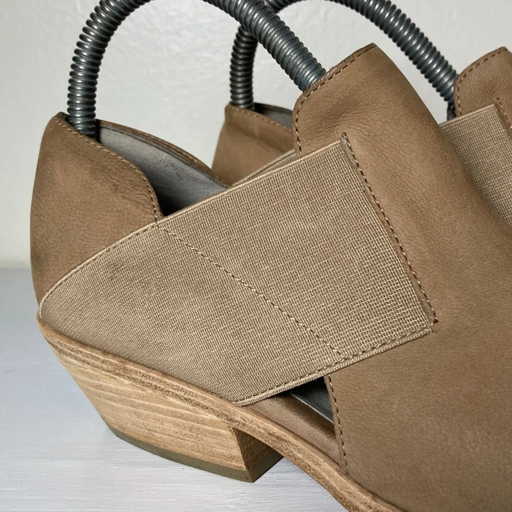 Eileen Fisher Vero Cuoio Evan Tan Soft Leather Ankle Booties Boots, Size 7 - Picture 2 of 15